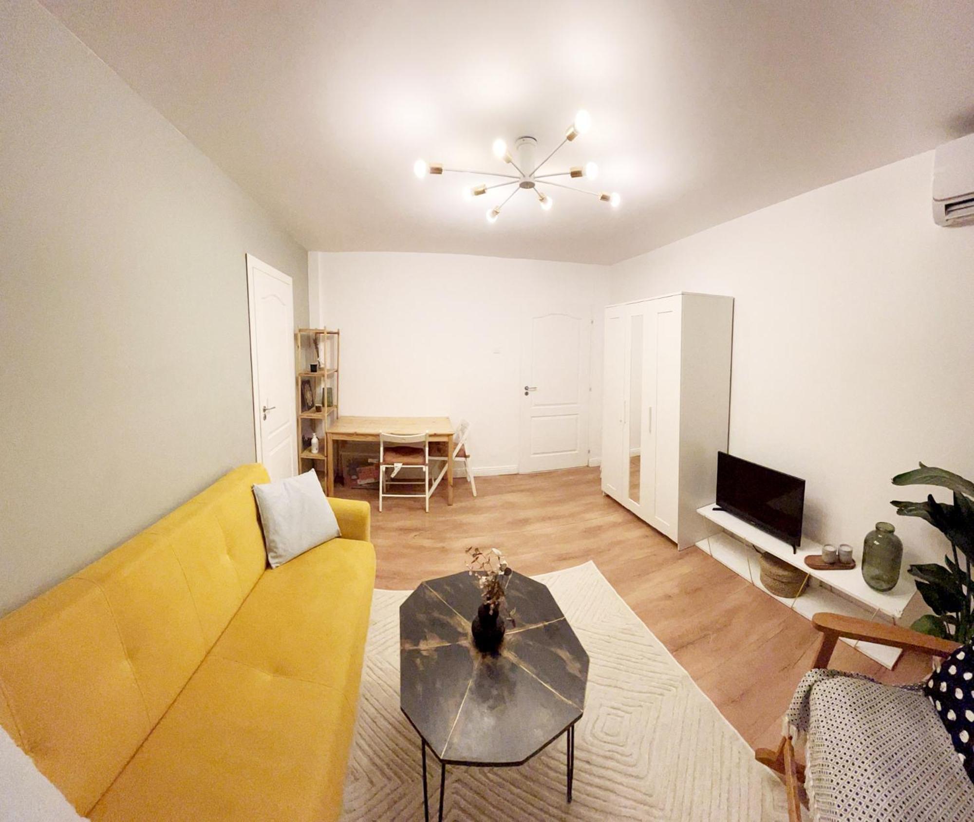 Lola'S Apartament Close To City Center ブカレスト エクステリア 写真