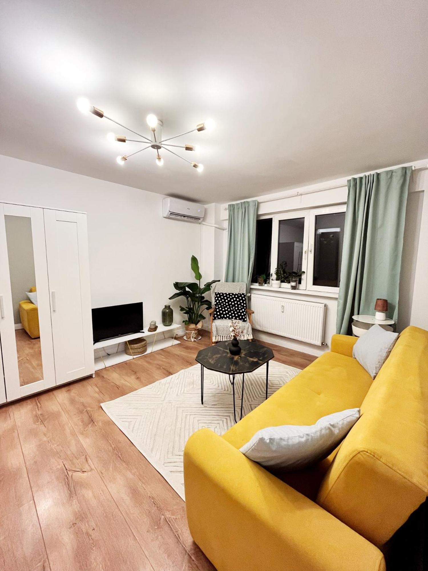 Lola'S Apartament Close To City Center ブカレスト エクステリア 写真